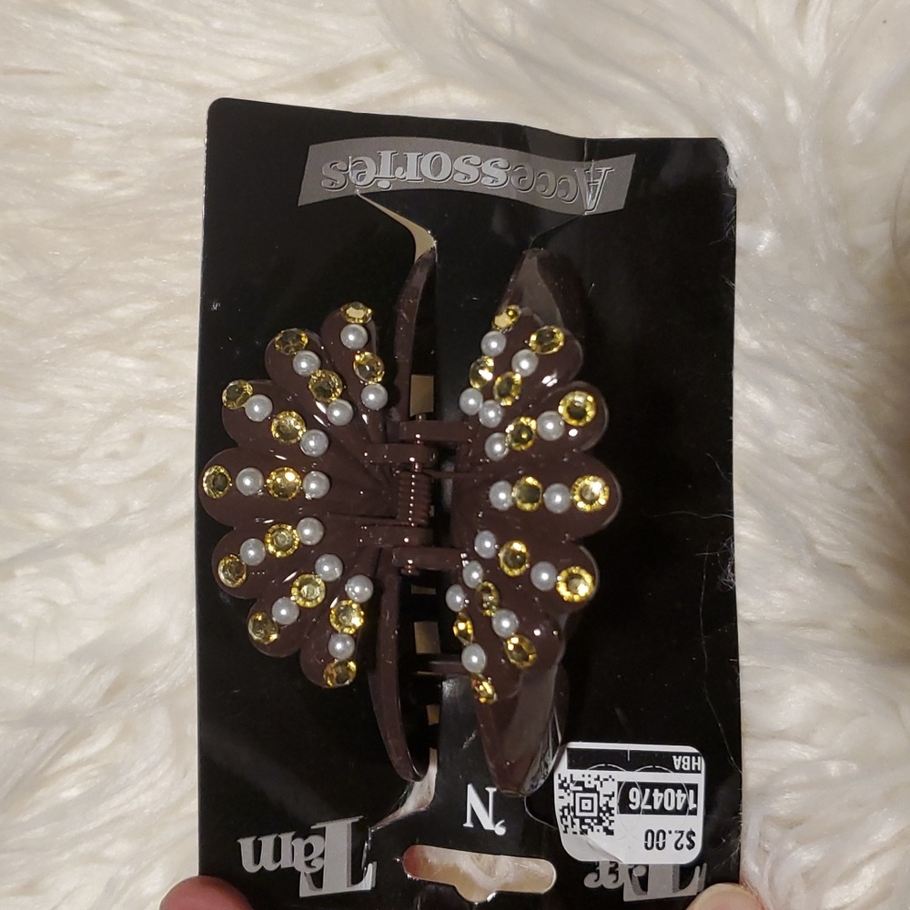 Tiff 'N Tam hair clip🤎